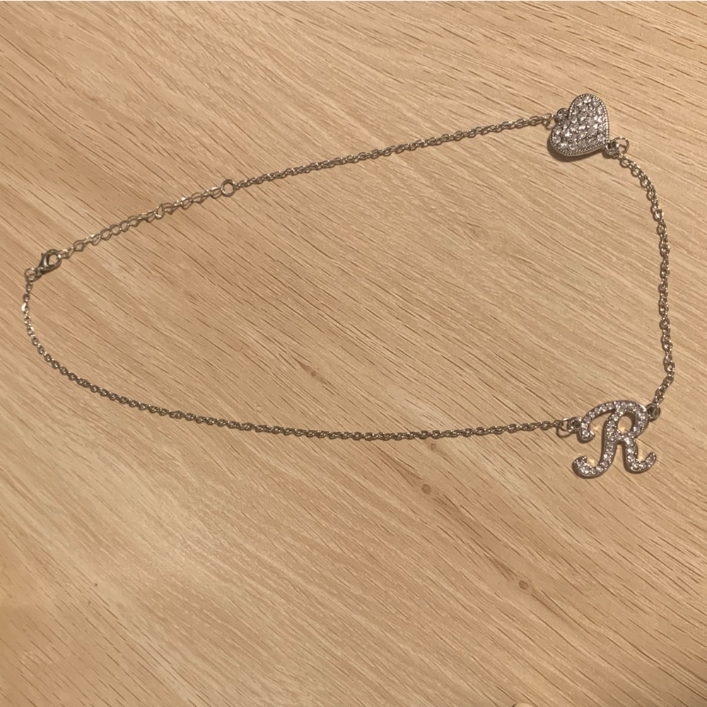 LIKE NEW "R" INITIAL NECKLACE